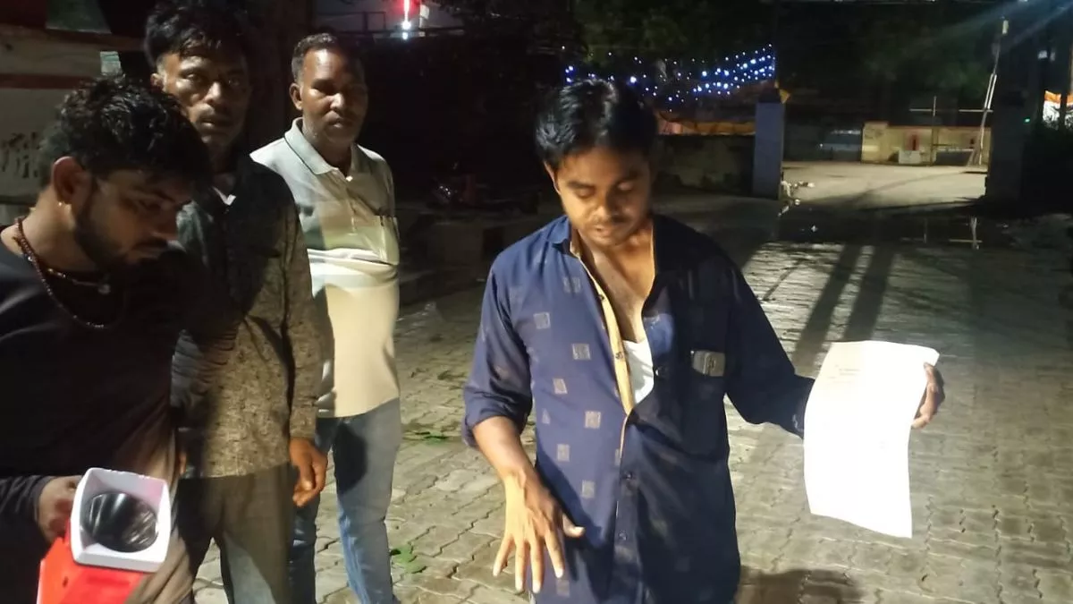 Agra News: बिजली चोरी पकड़ने गई टीम काे पीटा, मारपीट में जेई घायल, कर्मचारियों को जान बचाने के पड़े लाले