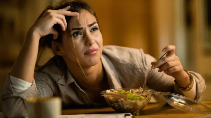 Dinner Mistakes: रात में खाने के बाद न करें ये गलतियां