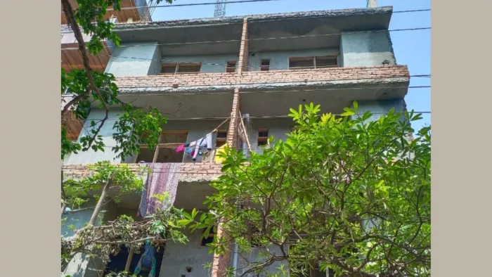 Ghaziabad News: वसुंधरा में नहीं थम रहा अवैध निर्माण, महिला सहित दो पर केस