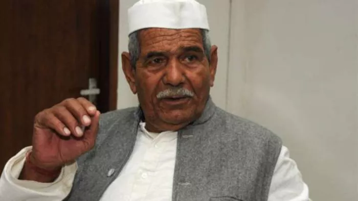 भारतीय किसान यूनियन के संस्थापक महेंद्र सिंह टिकैत का फाइल फाेटो।