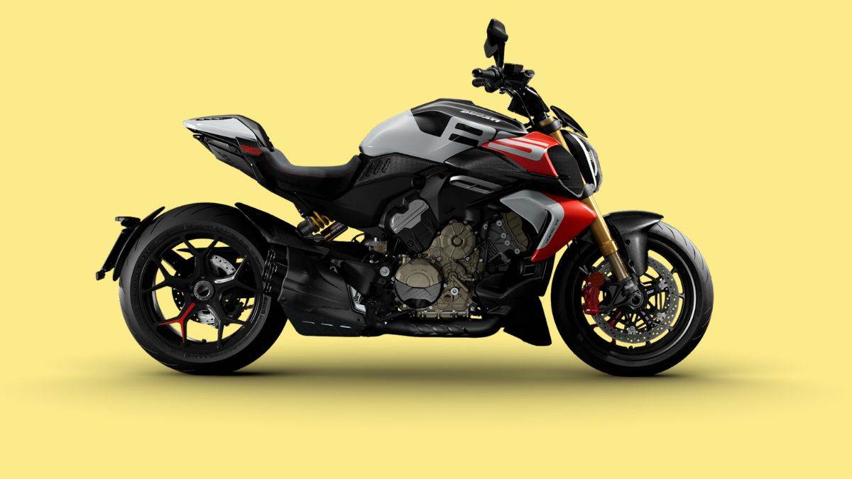 https://www.jagranimages.com/images/newimg/13092025/13_09_2025-2026_ducati_diavel_v4_rs_24045931.jpg