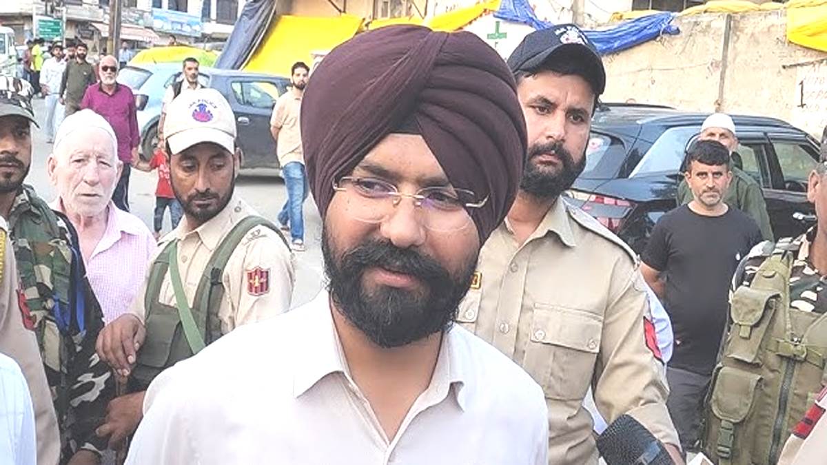 https://www.jagranimages.com/images/newimg/13092025/13_09_2025-doda_dc_harwinder_singh_24045983.jpg