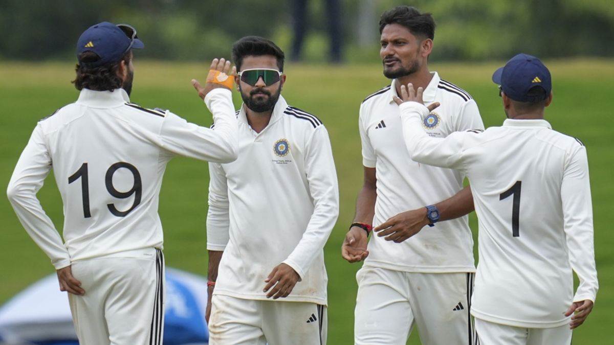 https://www.jagranimages.com/images/newimg/13092025/13_09_2025-duleep_trophy_final_24046119.jpg