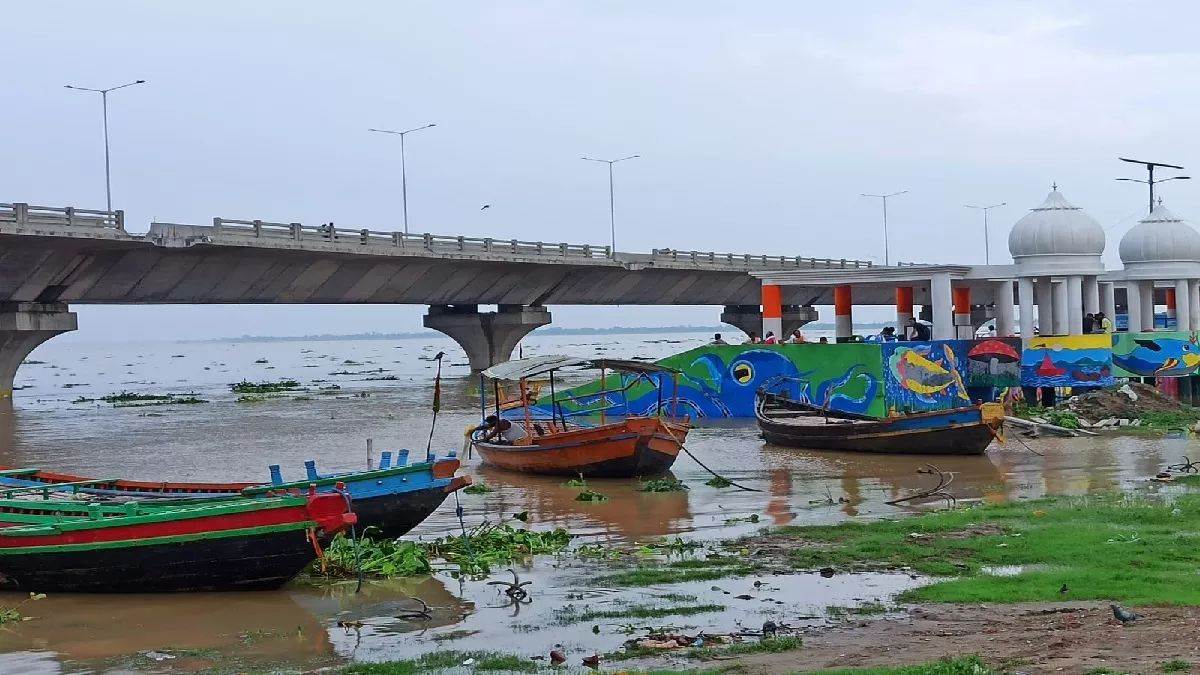 https://www.jagranimages.com/images/newimg/13092025/13_09_2025-ganga_nadi_24045464.jpg