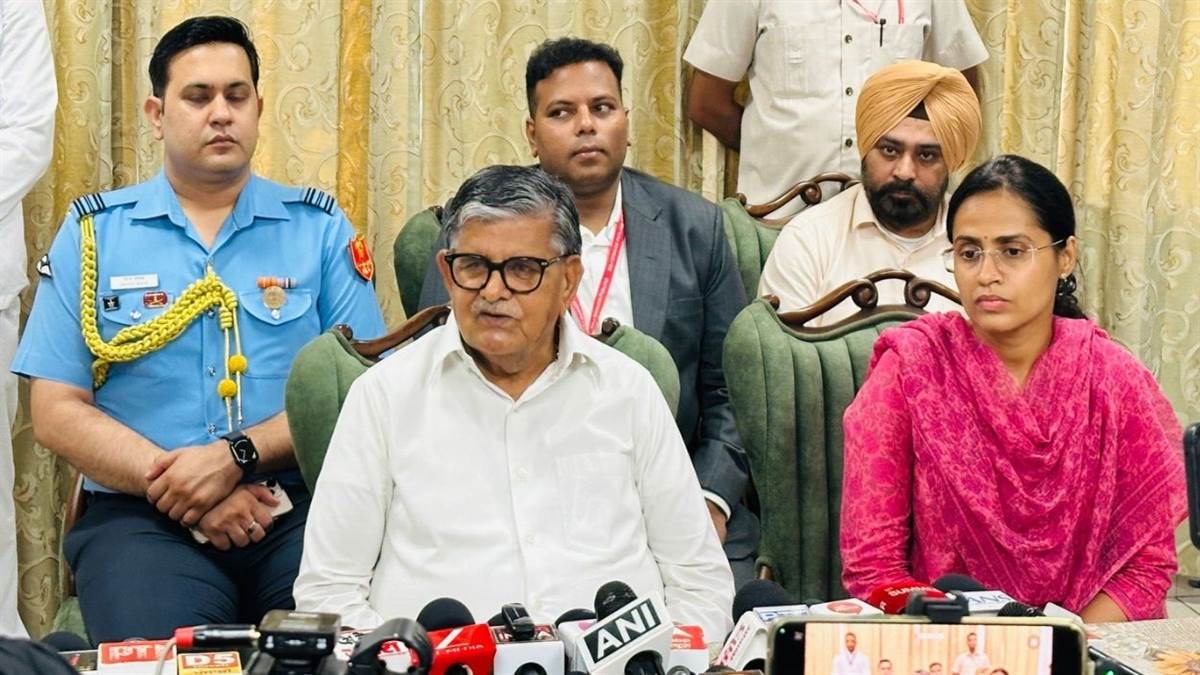 https://www.jagranimages.com/images/newimg/13092025/13_09_2025-gulabchand_kataria_24045906.jpg