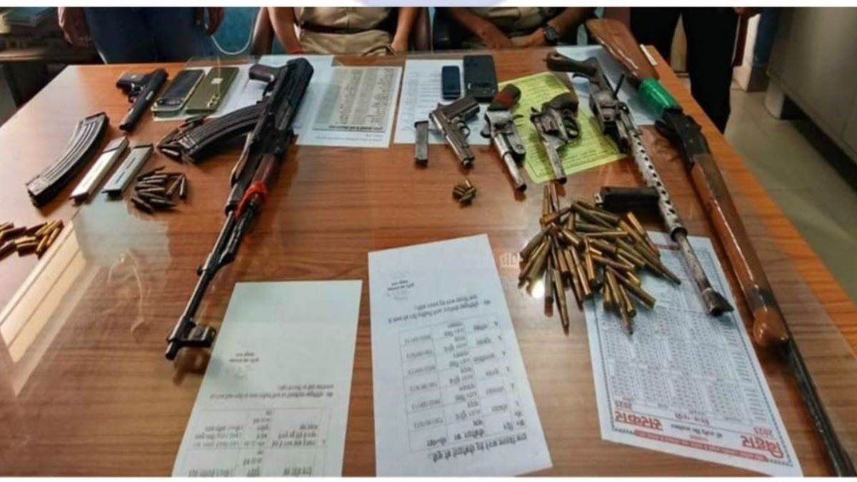 https://www.jagranimages.com/images/newimg/13092025/13_09_2025-gun_smuggling__24046216.jpg