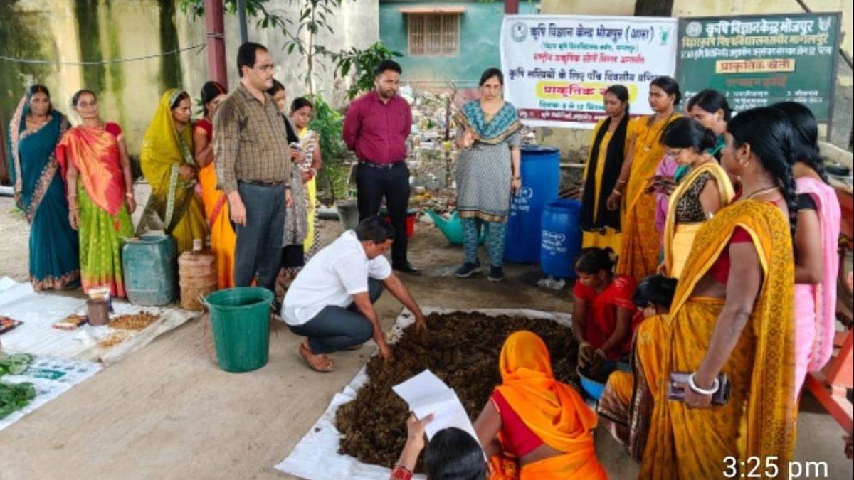 https://www.jagranimages.com/images/newimg/13092025/13_09_2025-mahila_kisan_24045564.jpg