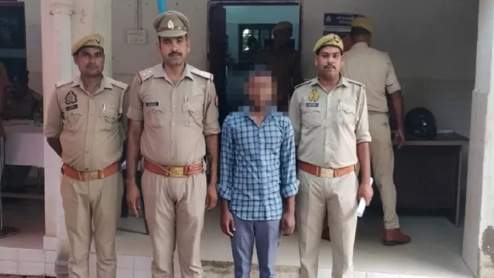प्रतापगढ़ की पट्टी पुलिस की गिरफ्त में 25,000 का इनामी बदमाश विकास वर्मा। जागरण