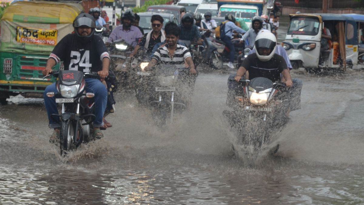 https://www.jagranimages.com/images/newimg/13092025/13_09_2025-rain_water_agra_24045251.jpg