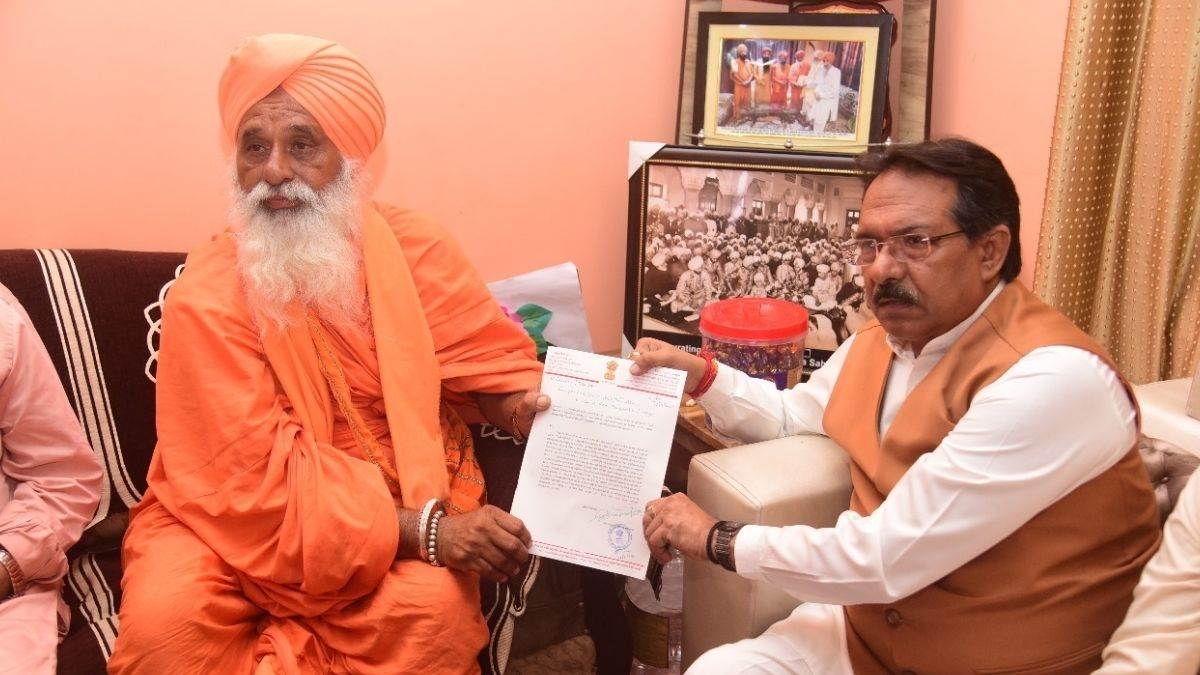 https://www.jagranimages.com/images/newimg/13092025/13_09_2025-sant_sichewal_24046114_202650109.jpg