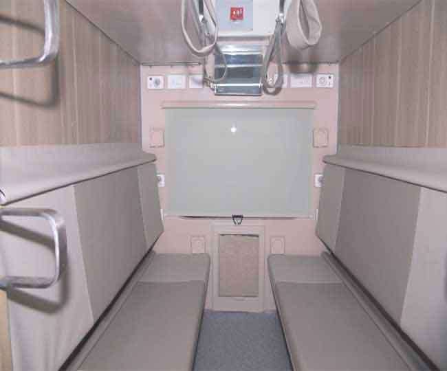 रेलवे ने इकोनामी एसी कोचों के टिकटों की बुकिंग शुरू कर दी है। - फाइल फोटो
