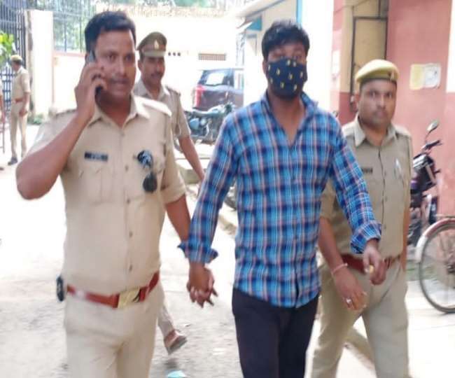 एसआइटी ने आशीष की 14 दिन के लिए रिमांड मांगी थी, जिसे अदालत ने तीन दिन की मंजूर की है।