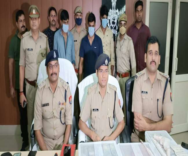 कारोबारी के चालक ने साथियों संग मिलकर की 55 लाख की लूट, तीन गिरफ्तार