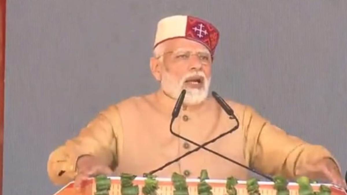 https://www.jagranimages.com/images/newimg/13102022/13_10_2022-pm_modi_in_chamba_3_23138360.jpg