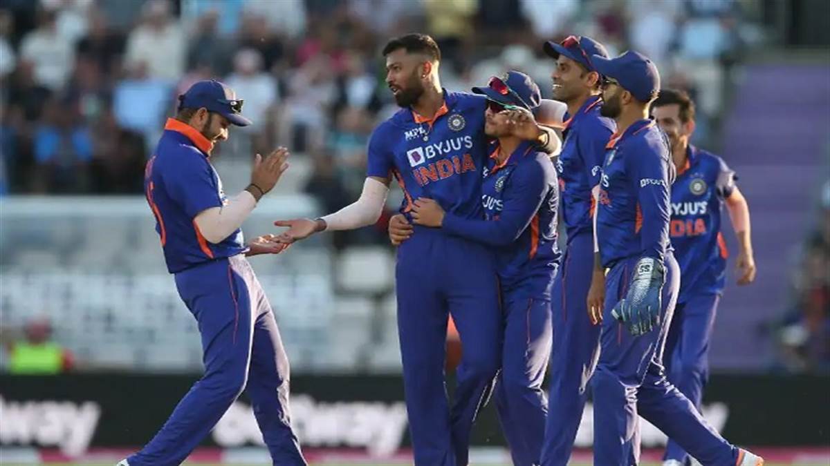 https://www.jagranimages.com/images/newimg/13102022/13_10_2022-teamindia61_23136990.jpg