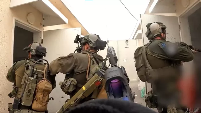 सूफा चौकी पर हमला करती हुए इजरायली सेना। फोटोः @IDF।