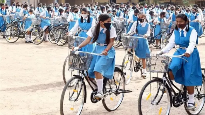 SC-ST विद्यार्थियों को मिलेगी साइकिल की राशि, सामान्य श्रेणी के छात्रों को करना होगा इंतजार