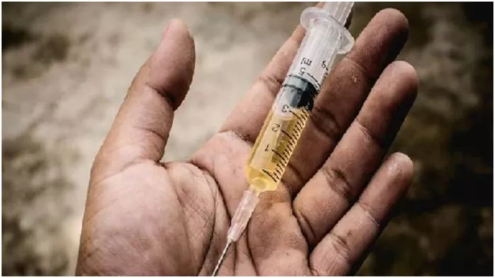 बिहार में नशीले इंजेक्शन का जानलेवा खेल, बिना पर्ची के मेडिकल स्टोर पर बिक रही ये दवा (प्रतीकात्मक तस्वीर)