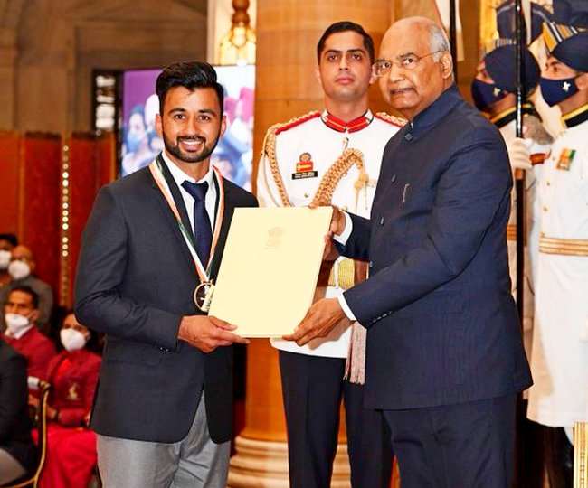 Jalandhar hero Inidian Hockey Team Captain Manpreet Singh Get Major Dhyan Chand Khel Ratna Award