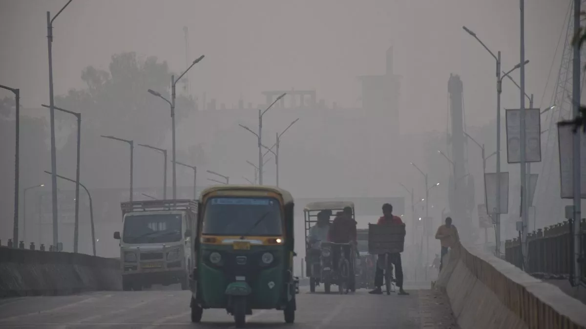 Weather News: सर्द हुईं रातें और पारा 14.4 डिग्री, सुबह-शाम हल्की धुंध व कोहरा पड़ने की संभावना