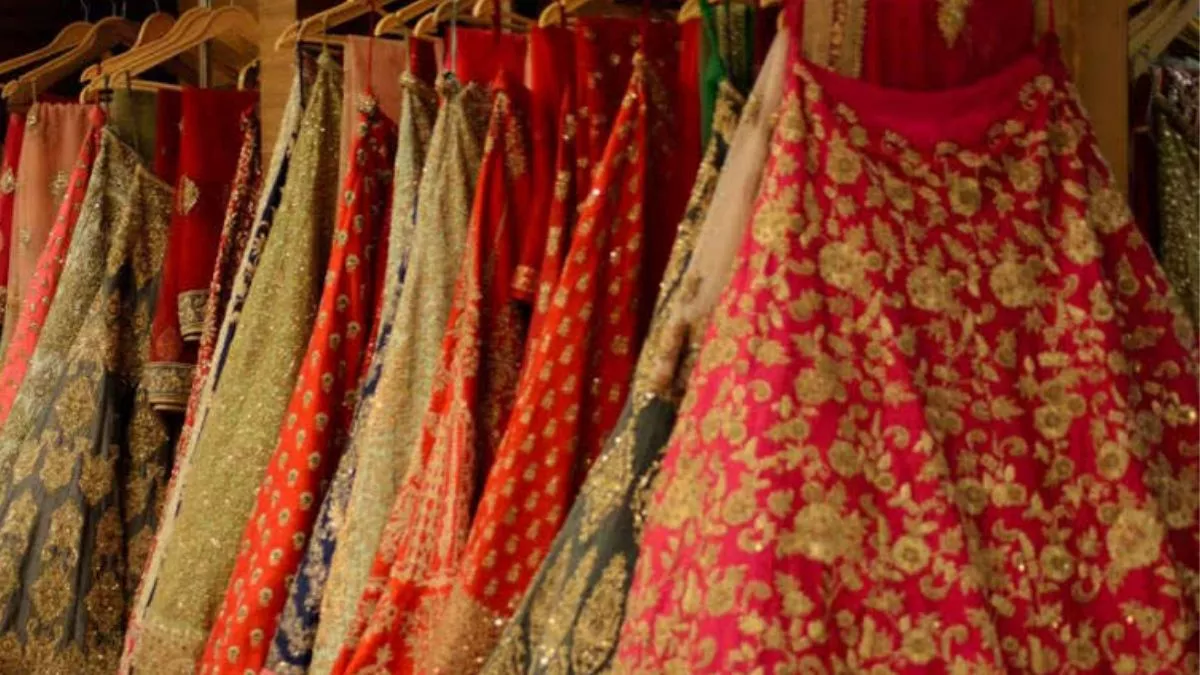 Cheapest Lehenga Shops in Chandni Chowk|Sumangal by SumangalSaree on  DeviantArt