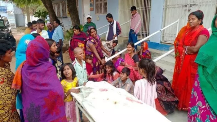 जुआ खेलने से मना करने पर चाकू से चीरा