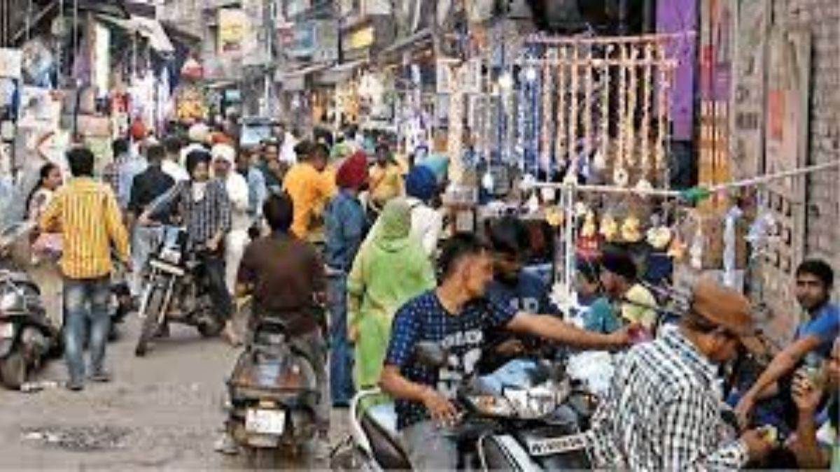 https://www.jagranimages.com/images/newimg/13112023/13_11_2023-delhi_market__23579437.jpg