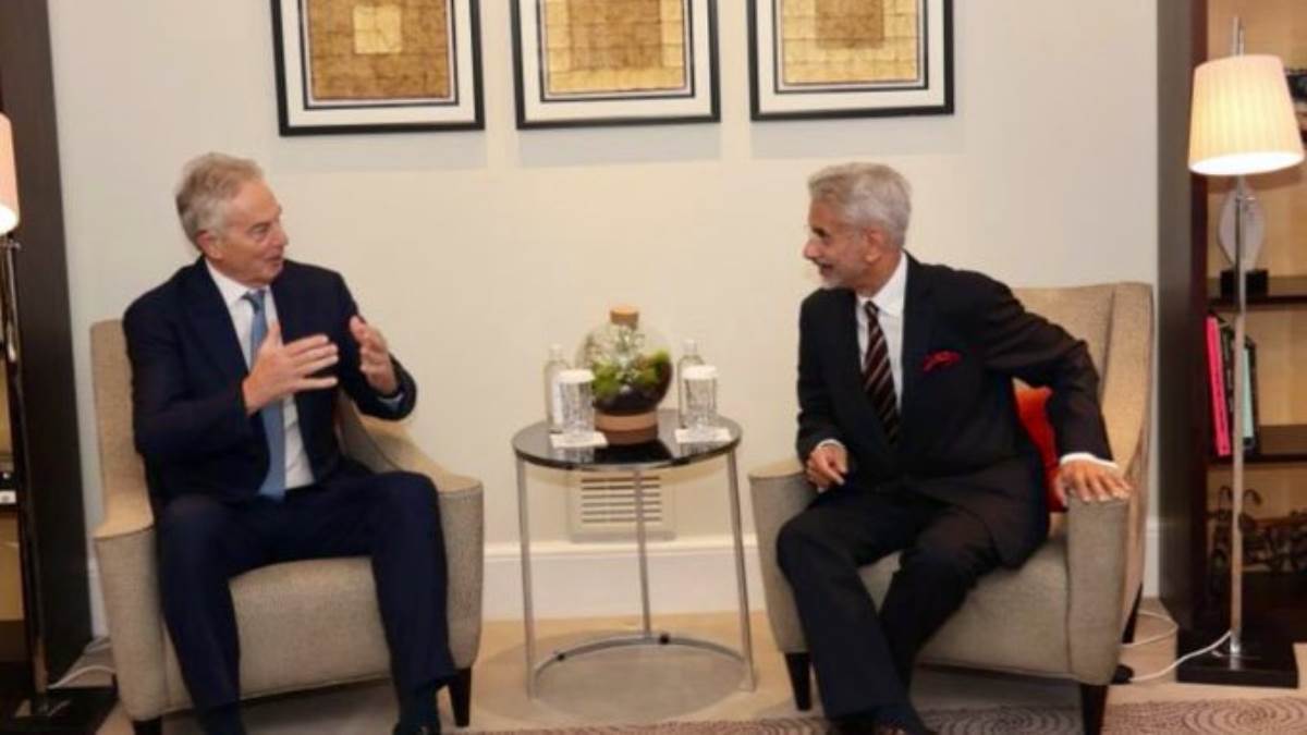https://www.jagranimages.com/images/newimg/13112023/13_11_2023-jaishankar_meets_tony_blair_23579528.jpg