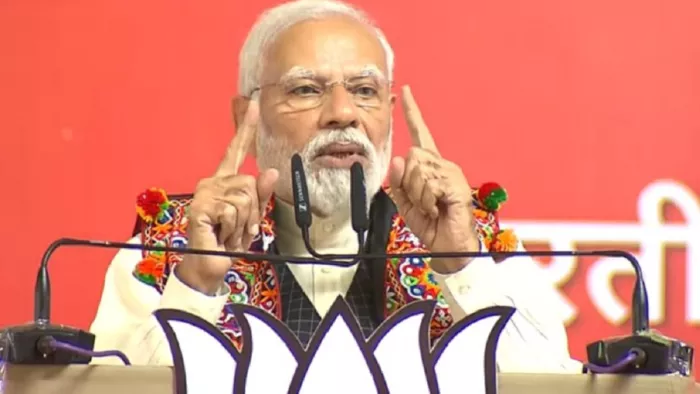पीएम मोदी ने बड़वानी में जनसभा को संबोधित किया है