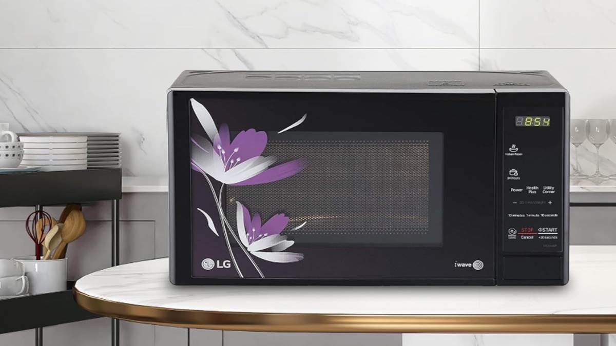 घुसपैठ कर रही हैं ये Microwave Under 15000 कईयों के किचेन में, गैस चुल्हे से कर रही हैं दबंगई