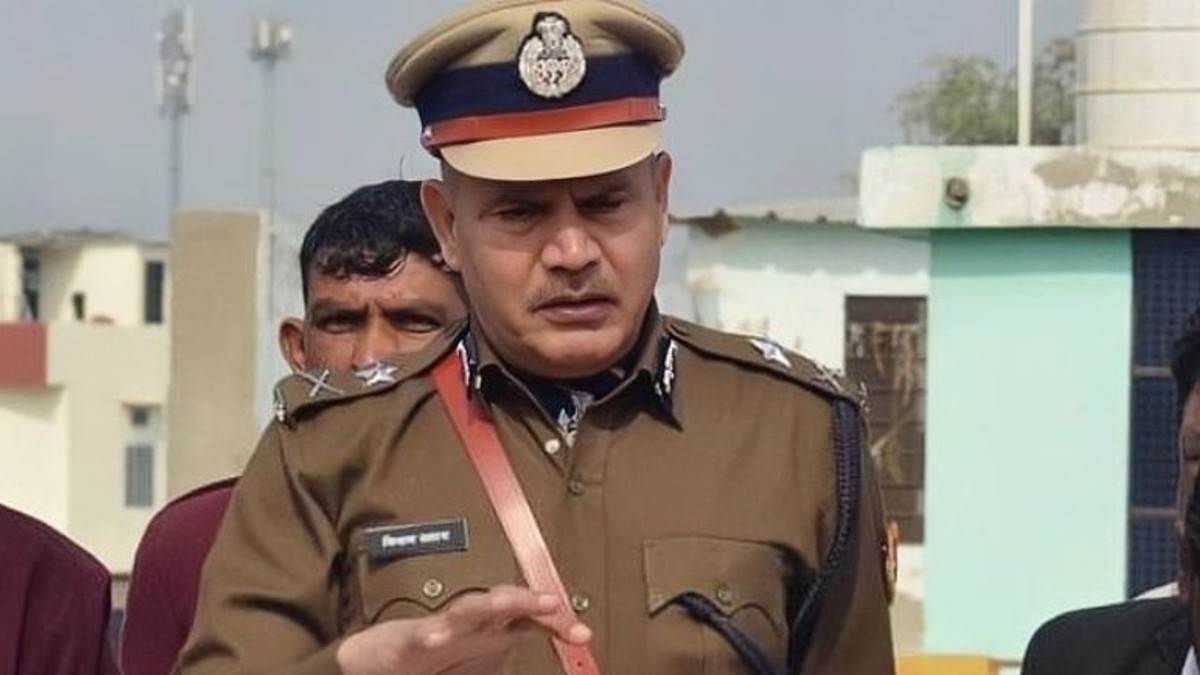 rajasthan cadre ips officer suspended for missing from election duty jharkhand election election