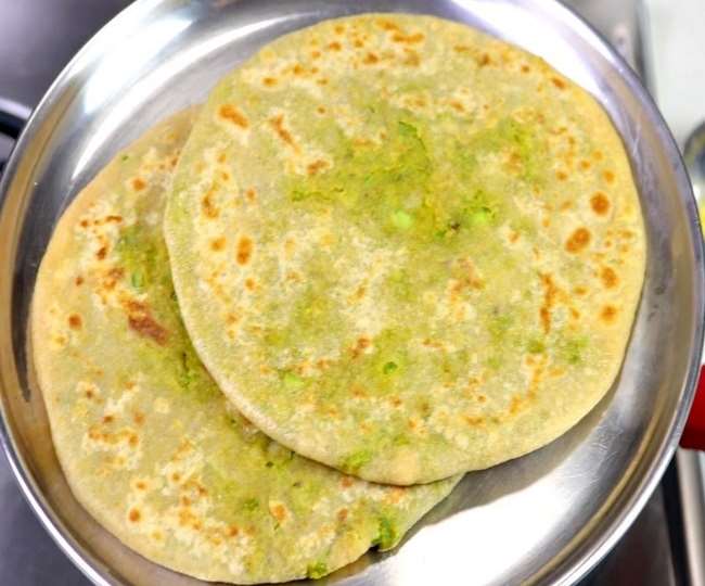 https://www.jagranimages.com/images/newimg/13122021/13_12_2021-matar_prantha_22289880.jpg