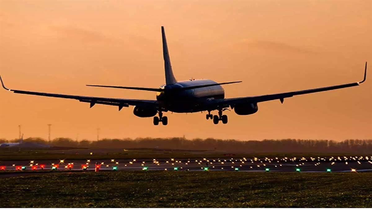 https://www.jagranimages.com/images/newimg/13122022/13_12_2022-flight_rate_23256235.jpg