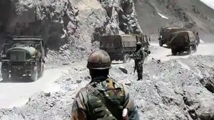 तवांग सेक्टर में आमने-सामने के क्षेत्र में तैनात भारतीय सैनिकों ने चीनी सैनिकों को करारा जवाब दिया।