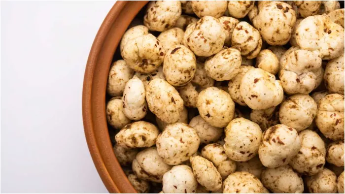Makhana Expensive: इस वजह से बाज़ार में बढ़ रही है मखाने की कीमत