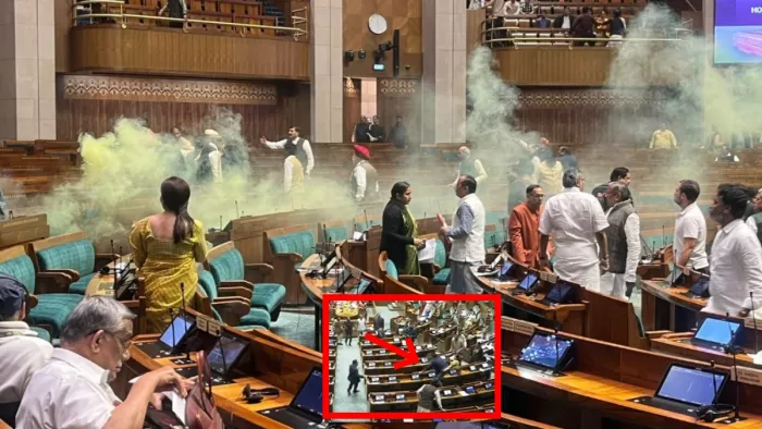 Parliament Winter Session 2023 संसद भवन के बाहर दो लोगों का प्रदर्शन। फाइल फोटो