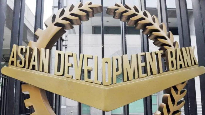 ADB ने भारत की विकास दर के अनुमान को बढ़ाकर 6.7 प्रतिशत कर दिया।