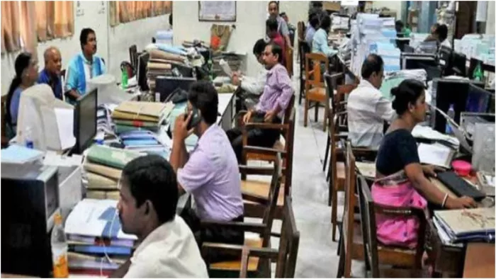 राजस्व सेवा के 56 अधिकारियों का डीसीएलआर पद पर प्रमोशन, सब-डिवीजन में मिलेगी पोस्टिंग (प्रतीकात्मक तस्वीर)