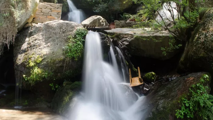कुल्लू का जाणा वाटरफॉल करता पर्यटकों को मंत्रमुग्ध