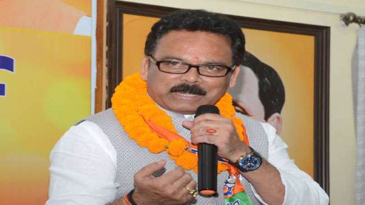 jharkhand congress former mla sukhdev bhagat surrenders in court gets bail know what is matter
