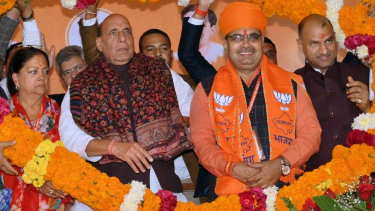 https://www.jagranimages.com/images/newimg/13122023/13_12_2023-rajasthan_cm_bhajan_lal_sharma_23603625.jpg