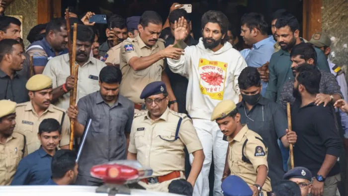अल्लू अर्जुन को 14 दिन की हुई न्यायिक हिरासत (Photo Credit- PTI)