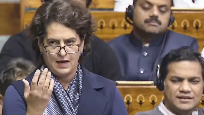 Priyanka Gandhi first speech in Parliament प्रियंका का पहला भाषण। (फोटो- पीटीआई)