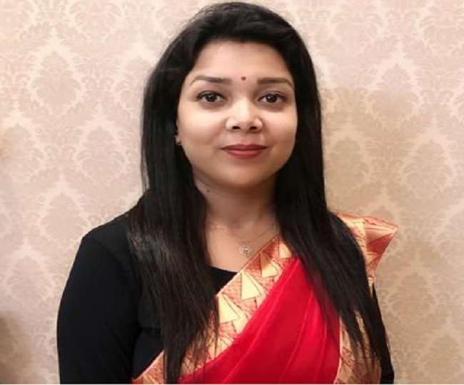 पोस्टर में सबसे आगे रहने वाली डा. प्रियंका मौर्या