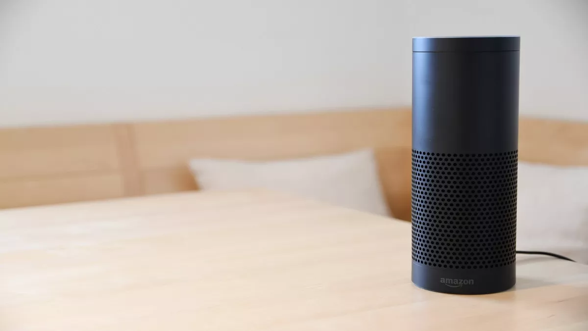 Amazon Deals On Portable Speakers: ऐसी डील कही नहीं !! आधी से भी कम कीमत पर मिल रहे स्पीकर ने मचा रखा है धमाल