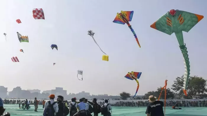 संक्रांति के दौरान हैदराबाद में पूजा स्थलों पर पतंगबाजी करने पर लगी रोक