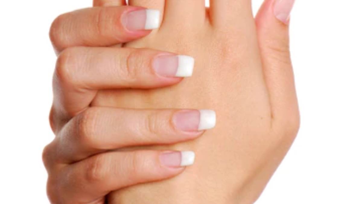 Strong Healthy Nails in Winter सर्दियों में बारबार टूट रहे हैं नाखून