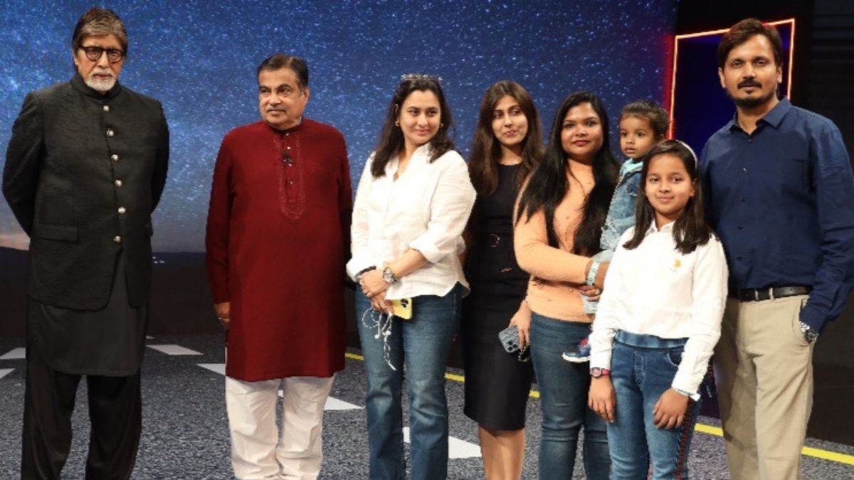 https://www.jagranimages.com/images/newimg/14012023/14_01_2023-road_safety_campaign_23295507.jpg