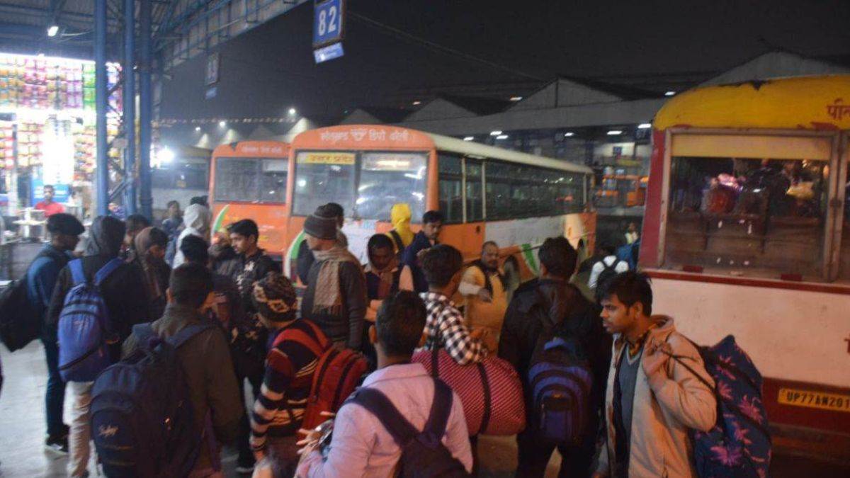 ncr fastag will be charged for buses parking in delhi anand vihar bus stand