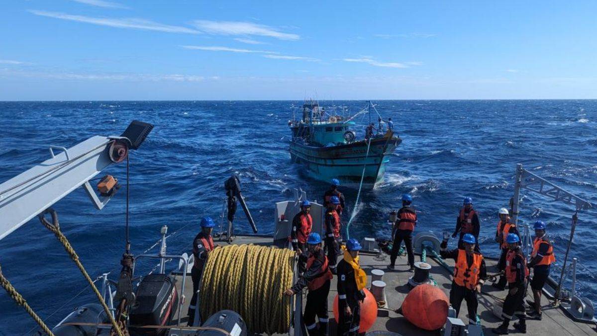 https://www.jagranimages.com/images/newimg/14012024/14_01_2024-indian_fishermen_arrested_23629116.jpg